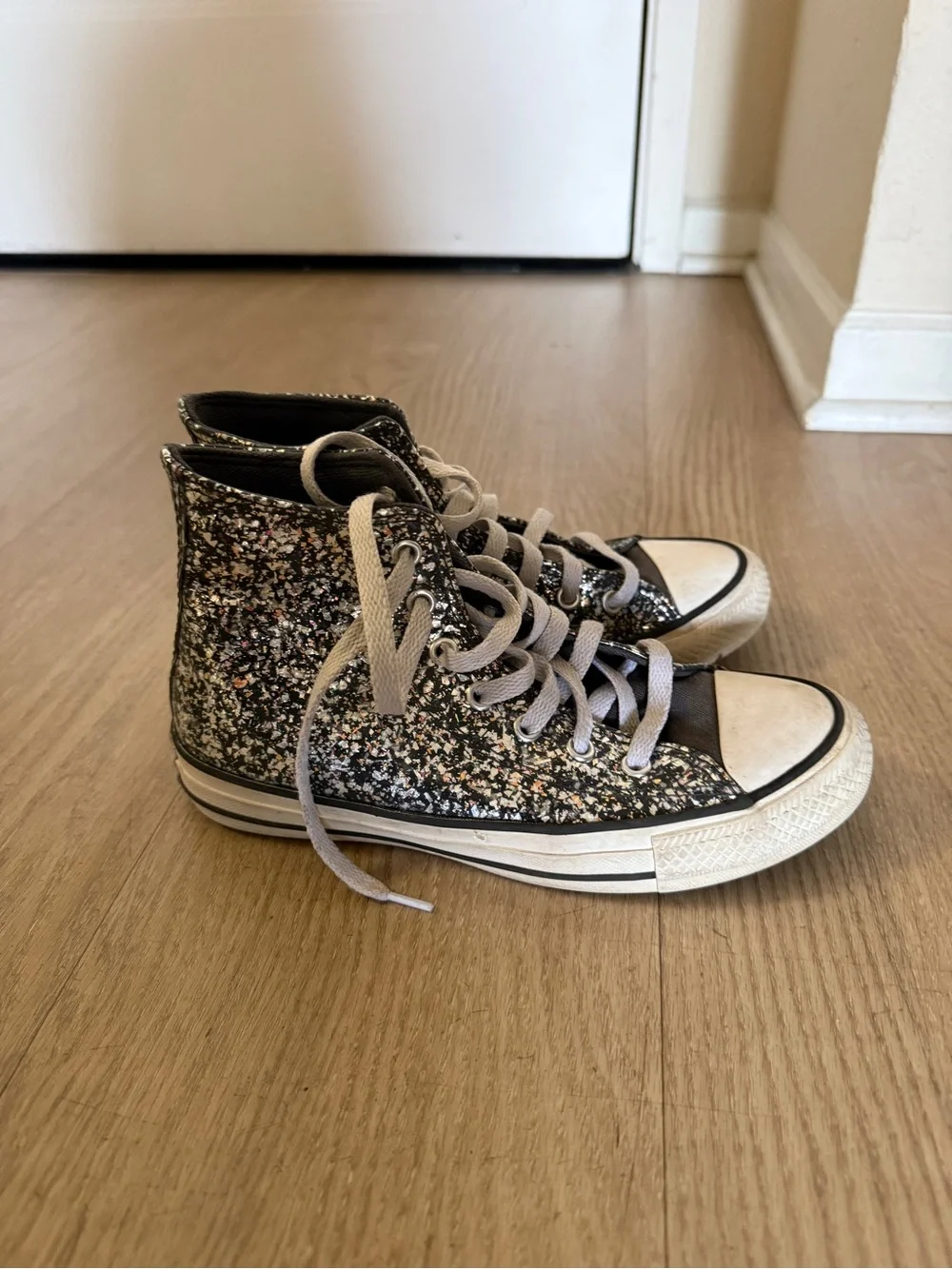 Converse Chuck Taylor All Star Hi Top Glitter Black Silver Sneakers Kids 3.5